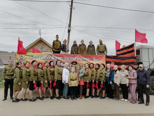 В Мензелинске фронтовая агитбригада подарила ветеранам праздничное настроение в честь Дня Победы