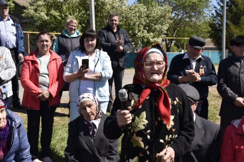 В деревне Кзыл-Тюбяк праздник, посвященный Великой Победе, провели у нового обелиска