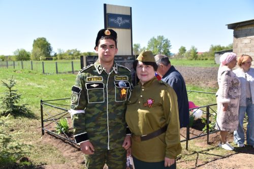 В деревне Кзыл-Тюбяк праздник, посвященный Великой Победе, провели у нового обелиска