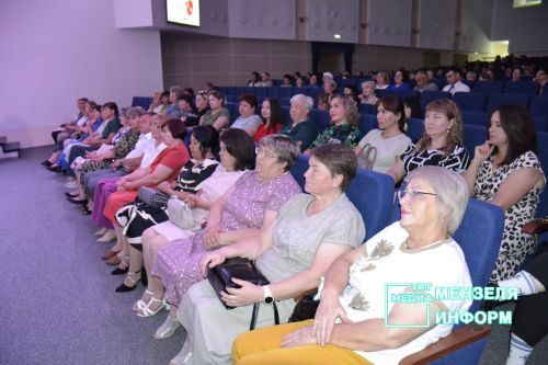 В Мензелинске отметили День медицинского работника
