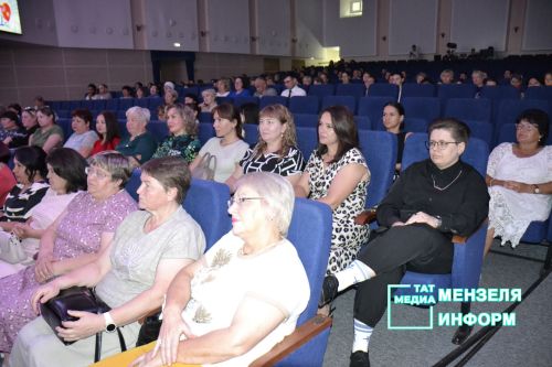 В Мензелинске отметили День медицинского работника