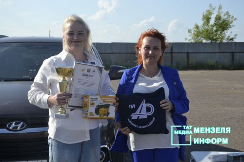 В Мензелинске прошел конкурс «Автоледи-2025»