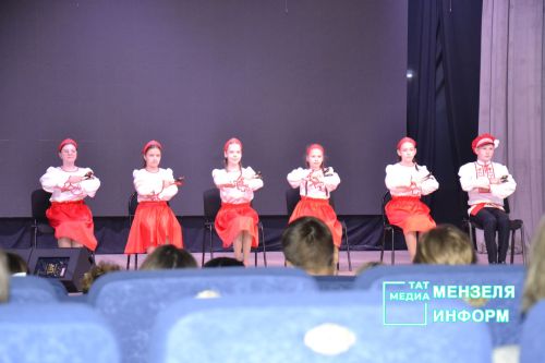 «Золотой фонд района» : в Мензелинске чествовали одаренных детей