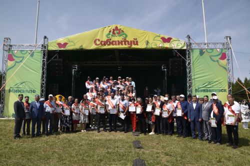 В Мензелинске с размахом отметили Сабантуй