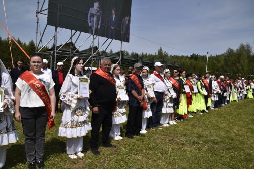 В Мензелинске с размахом отметили Сабантуй