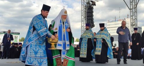 Настоятель Роман Храмутичев принял участие в освящении закладного камня Воскресенского кафедрального собора