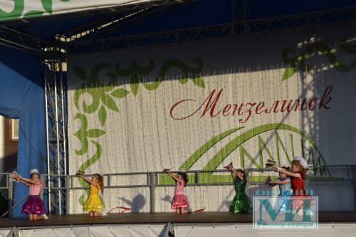 День семьи, любви и верности в Мензелинске: праздник крепких уз и добрых традиций