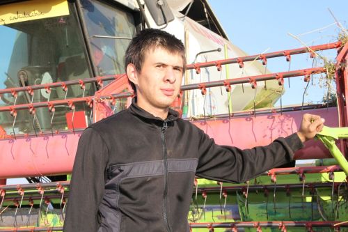 Доска почета: комбайнер Михаил Гарнышев намолотил 2019 тонн зерна