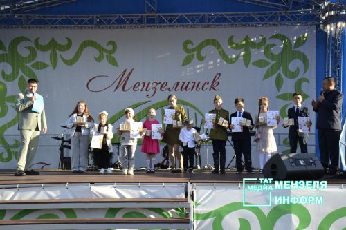 «Открытый микрофон» в Мензелинске: праздник талантов