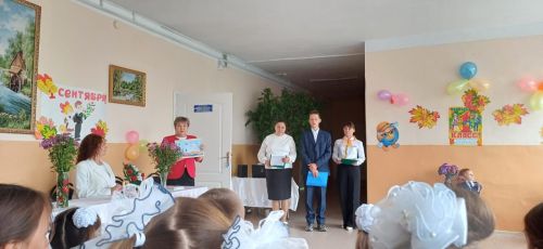 День Знаний в Калтаковской средней школе