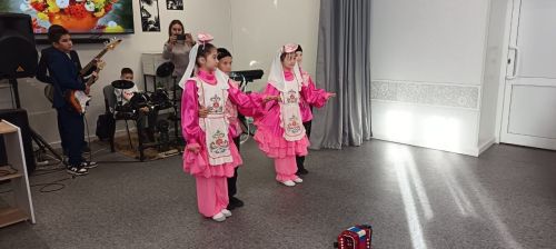 Юные мензелинцы согрели сердца пожилых людей