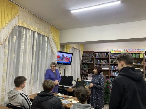 В Кузембетьево организовали книжную выставку о науке