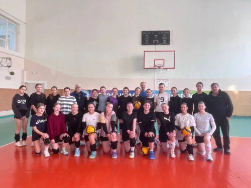 Волейболистки Мензелинска и Нижнекамска провели совместные тренировки