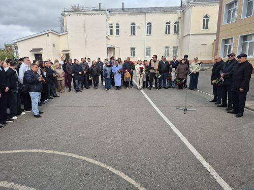 Минзәлә авыл хуҗалыгы техникумында Эльвира Фаттаховага багышлап мемориаль такта ачылды
