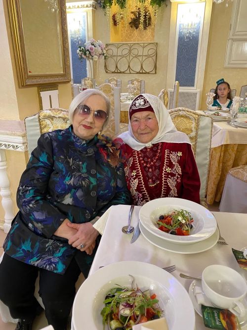 Жительница села Аю Мензелинского района покорила жюри Всемирного конгресса татар