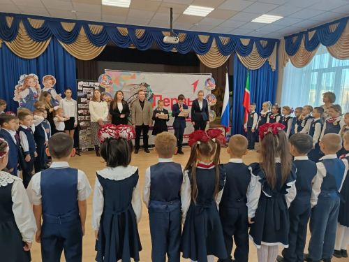 Первоклассники средней школы № 3 стали Орлятами России!