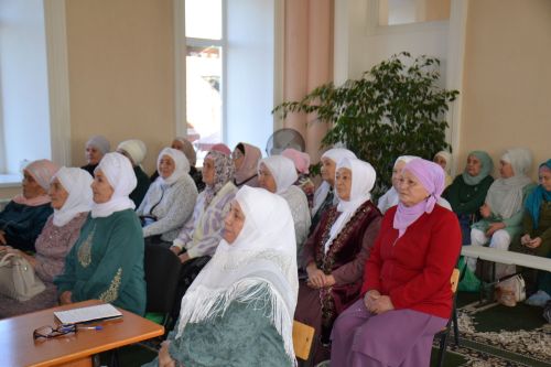 Минзәлә мәчетендә җыелышта балаларга дини һәм әхлакый тәрбия бирү мәсьәләләре күтәрелде