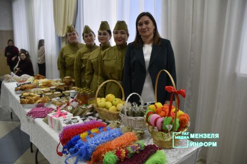 Единство и забота: в Мензелинске проходит ярмарка в поддержку бойцов СВО