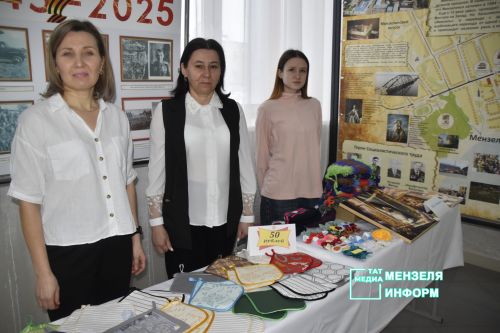 Единство и забота: в Мензелинске проходит ярмарка в поддержку бойцов СВО