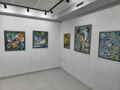 Галерея детской школы искусств представляет выставку Галины Титовой