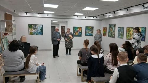 Галерея детской школы искусств представляет выставку Галины Титовой