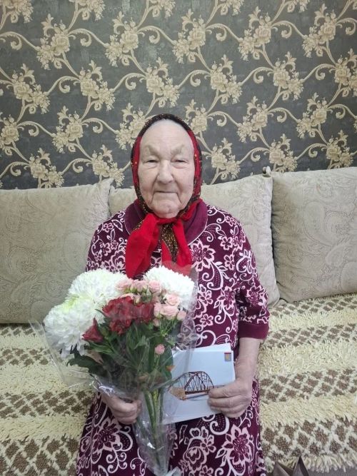 96-летие отмечает жительница Мензелинского района, труженица тыла, ветеран труда Петрова Мария