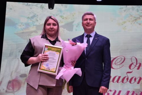 Минзәләдә мәдәният хезмәткәрләре көнен билгеләп үттеләр