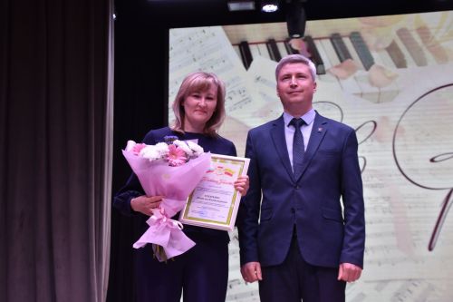 Минзәләдә мәдәният хезмәткәрләре көнен билгеләп үттеләр