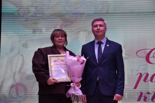 Минзәләдә мәдәният хезмәткәрләре көнен билгеләп үттеләр