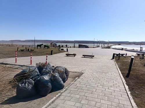 В Мензелинске прошла акция по благоустройству Набережной реки Мензеля
