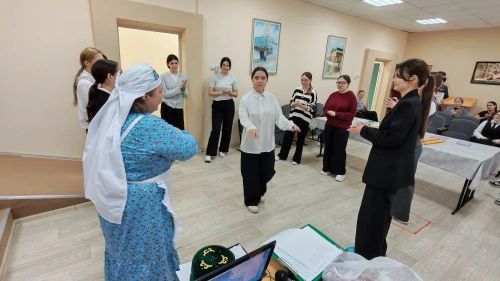 Минзәлә педагогия көллияте студентлары Тукай иҗаты һәм милли мирас белән таныштылар