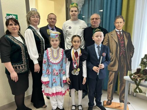 ТР Дәүләт Советы депутаты һәм Минзәлә районы башкарма комитеты җитәкчесе 1 нче урта мәктәптә булдылар