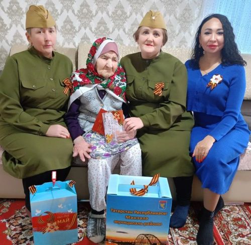 В селе Гулюково вручили подарки труженицам тыла