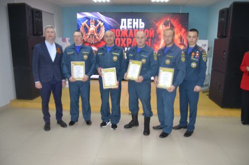 В Мензелинске отметили День пожарной охраны