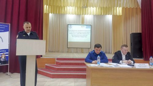 Профилактика подросткового суицида и безопасность молодежи: в Мензелинске прошло расширенное заседание КДН
