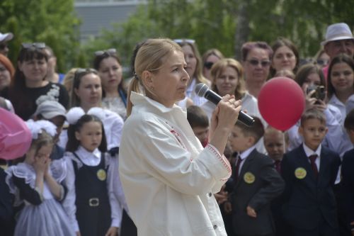 В СОШ № 3 Мензелинска состоялся «Последний звонок»