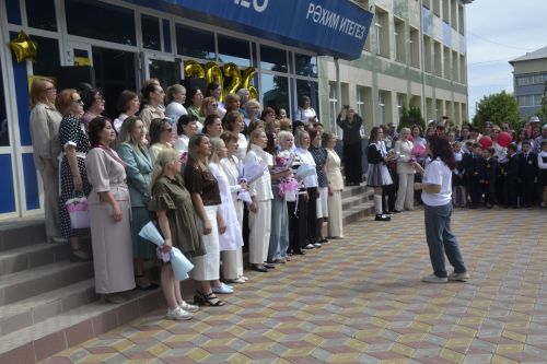 В СОШ № 3 Мензелинска состоялся «Последний звонок»