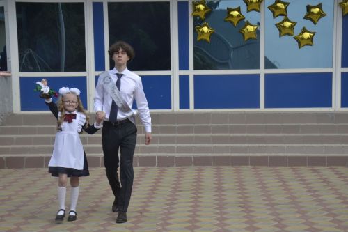 В СОШ № 3 Мензелинска состоялся «Последний звонок»