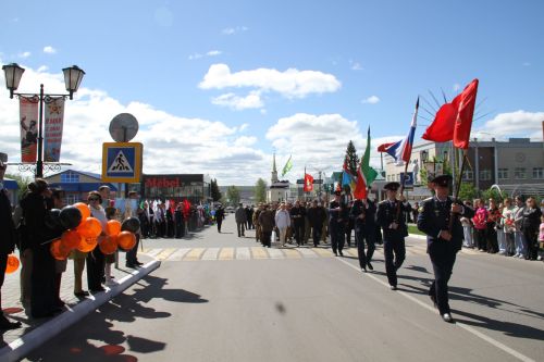 В Мензелинске прошёл Парад Победы