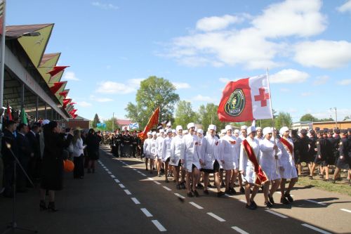 В Мензелинске прошёл Парад Победы