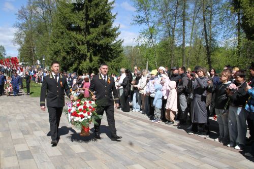 В Мензелинске прошёл Парад Победы