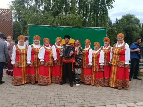 Народный ансамбль «Рябинушка» из Воровского СДК стал лауреатом фестиваля казачьих песен «Казачий круг»