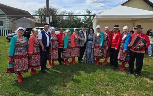 Минзәлә районы фольклор ансамбльләре Актаныш районында Авыл көнендә катнаштылар