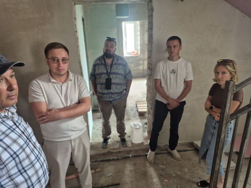 В Мензелинске глава района проверил строительство домов для сирот на улице Олега Кошевого