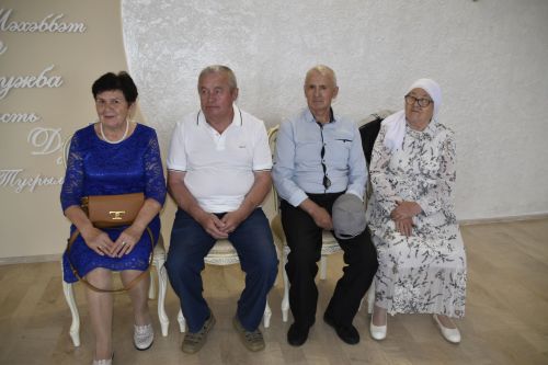 В День семьи, любви и верности в Мензелинске чествовали семьи-юбиляры