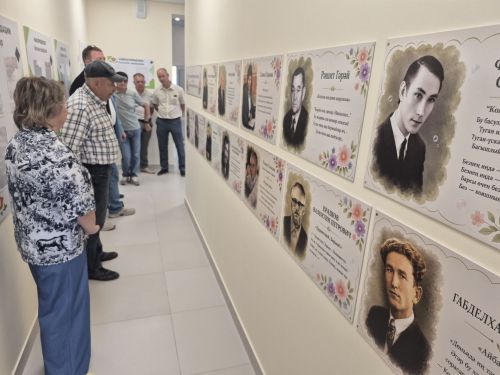 Минзәлә районы башлыгы Айдар Салахов төзелеш объектларында эшнең барышы белән танышты