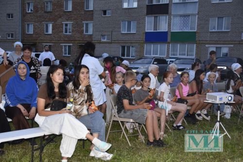 В поселке Изыскателей города Мензелинска прошел яркий праздник проекта «Күрше»