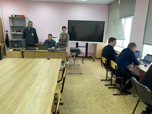 Экзамены на тракториста-машиниста прошли в Мензелинском сельскохозяйственном техникуме