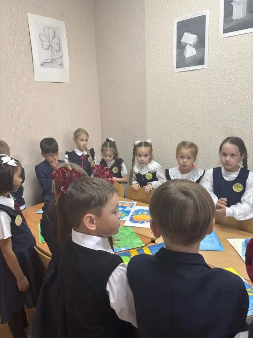 Первоклассники СОШ № 3 побывали на экскурсии в Доме детского творчества