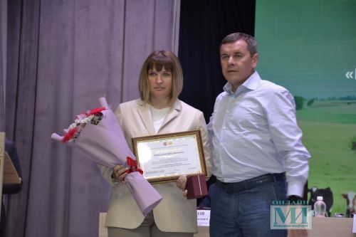 На семинаре-совещании в Мензелинске награждены передовики животноводства девяти районов